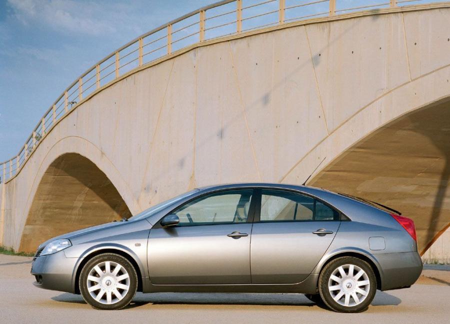  Nissan Primera Hatchback 2002 года  (фото 10 из 15)